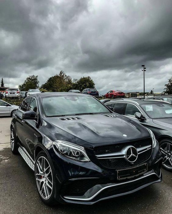 Мерседес отзывает 1118 автомобилей GLE и S-класса в России